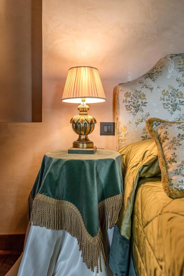 Bar Vitelli Charming suites Savoca Extérieur photo