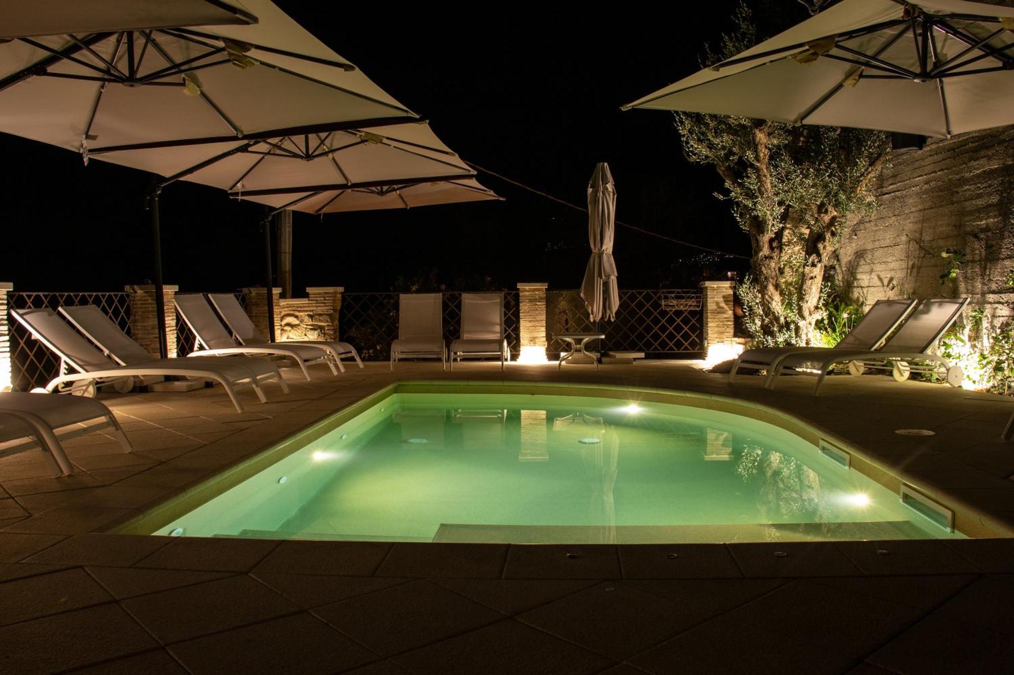 Bar Vitelli Charming suites Savoca Extérieur photo